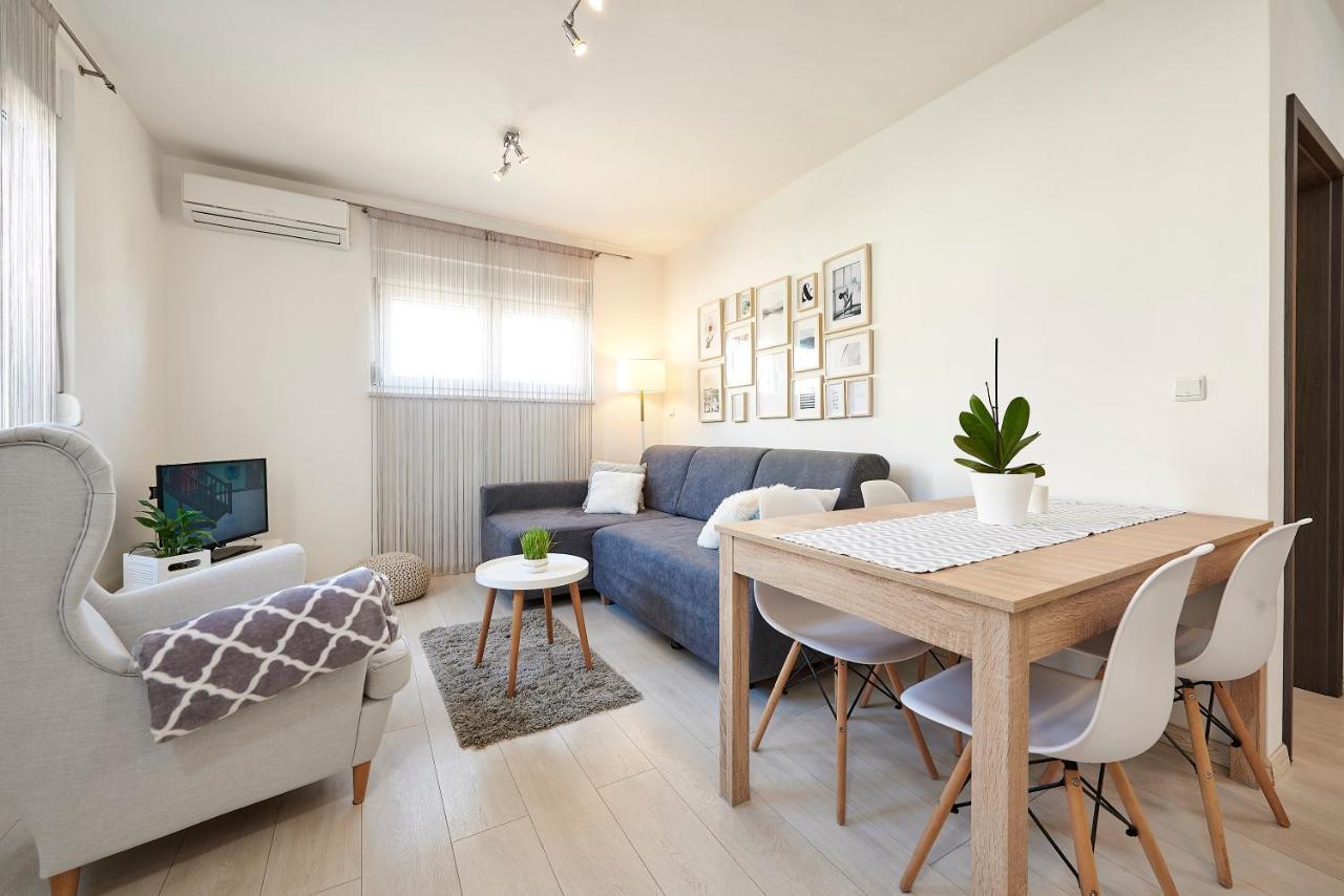 Apartmani Sara I Klara Trogir Eksteriør bilde