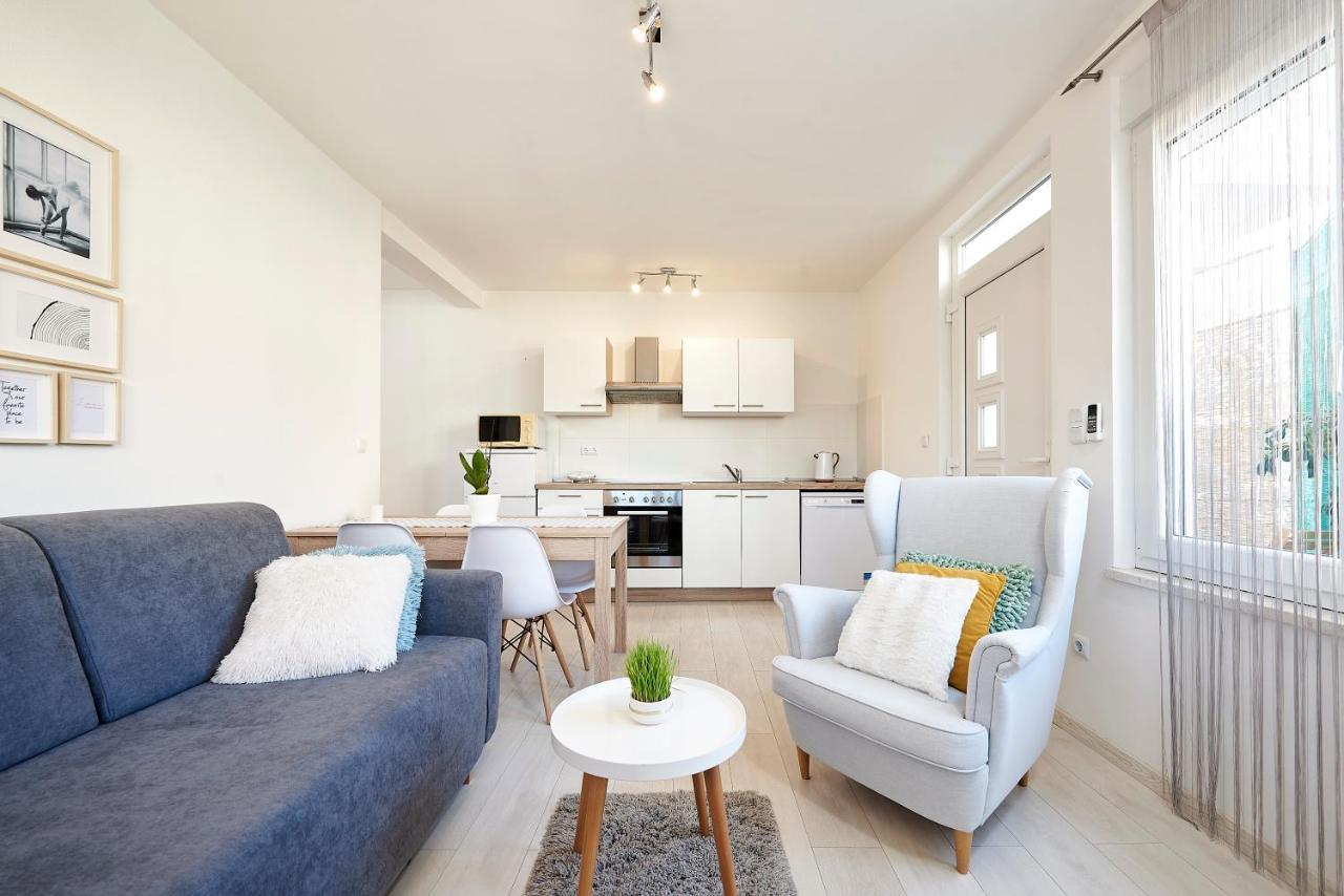 Apartmani Sara I Klara Trogir Eksteriør bilde