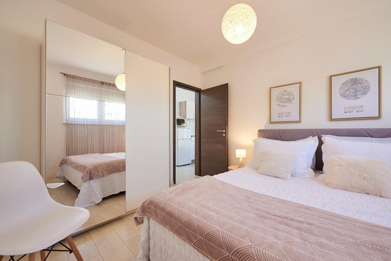 Apartmani Sara I Klara Trogir Eksteriør bilde