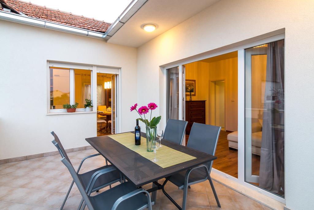 Apartmani Sara I Klara Trogir Eksteriør bilde