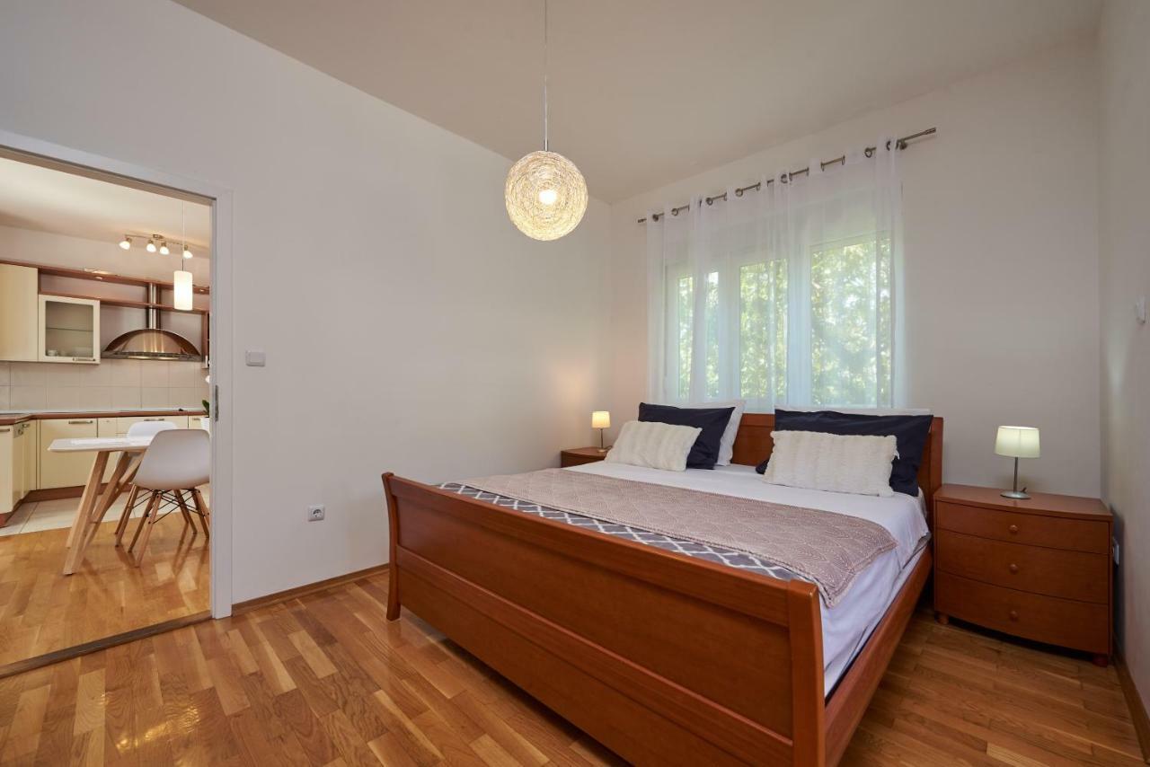 Apartmani Sara I Klara Trogir Eksteriør bilde
